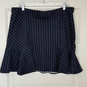 Banana Republic Pinstriped Mini Skirt. Size 14